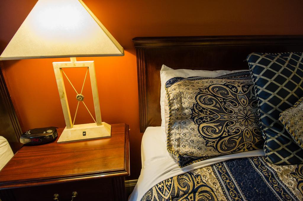 Grizz Hotel Revelstoke Quarto foto