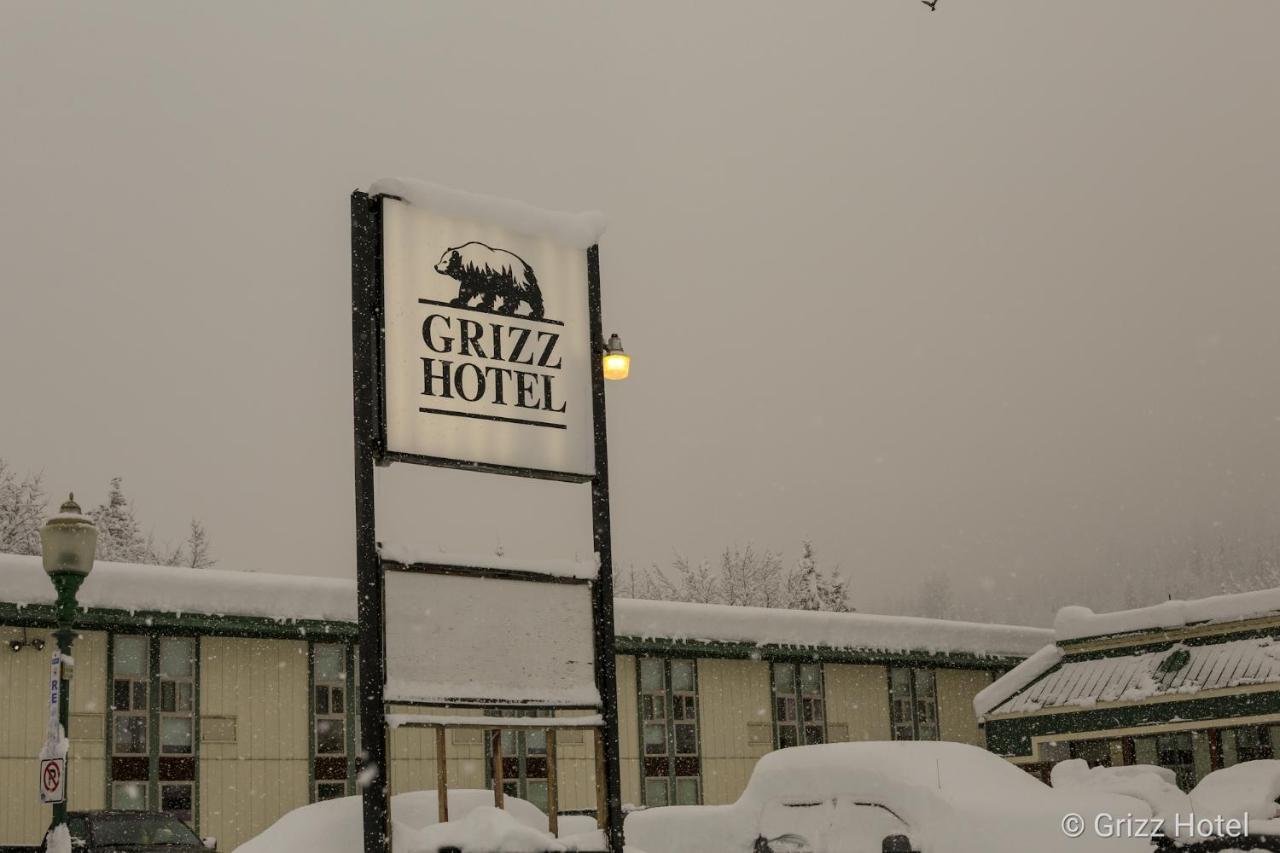 Grizz Hotel Revelstoke Exterior foto